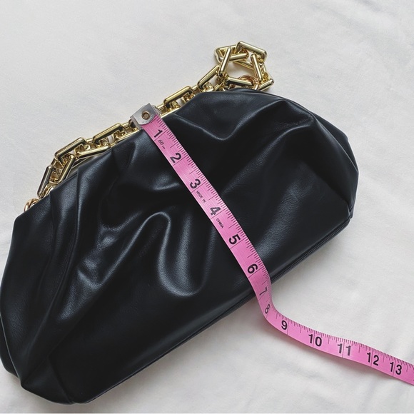 Chunky Gold Chain Faux Leather Clutch - Picture 4 of 9